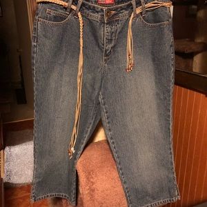 NWOT Faded Glory Blue Jean Capris